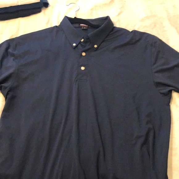 Kirkland Signature Performance Polo Size Extra Large - Picture 1 of 4
